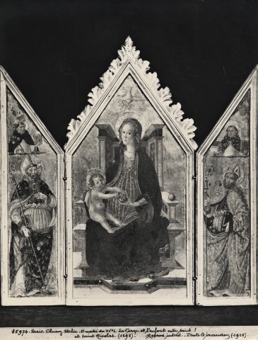Giraudon — Paris. Cluny. Italie - 2a moitie du XV s. La Vierge et l'enfant entre saint? et Saint Nicolas — insieme